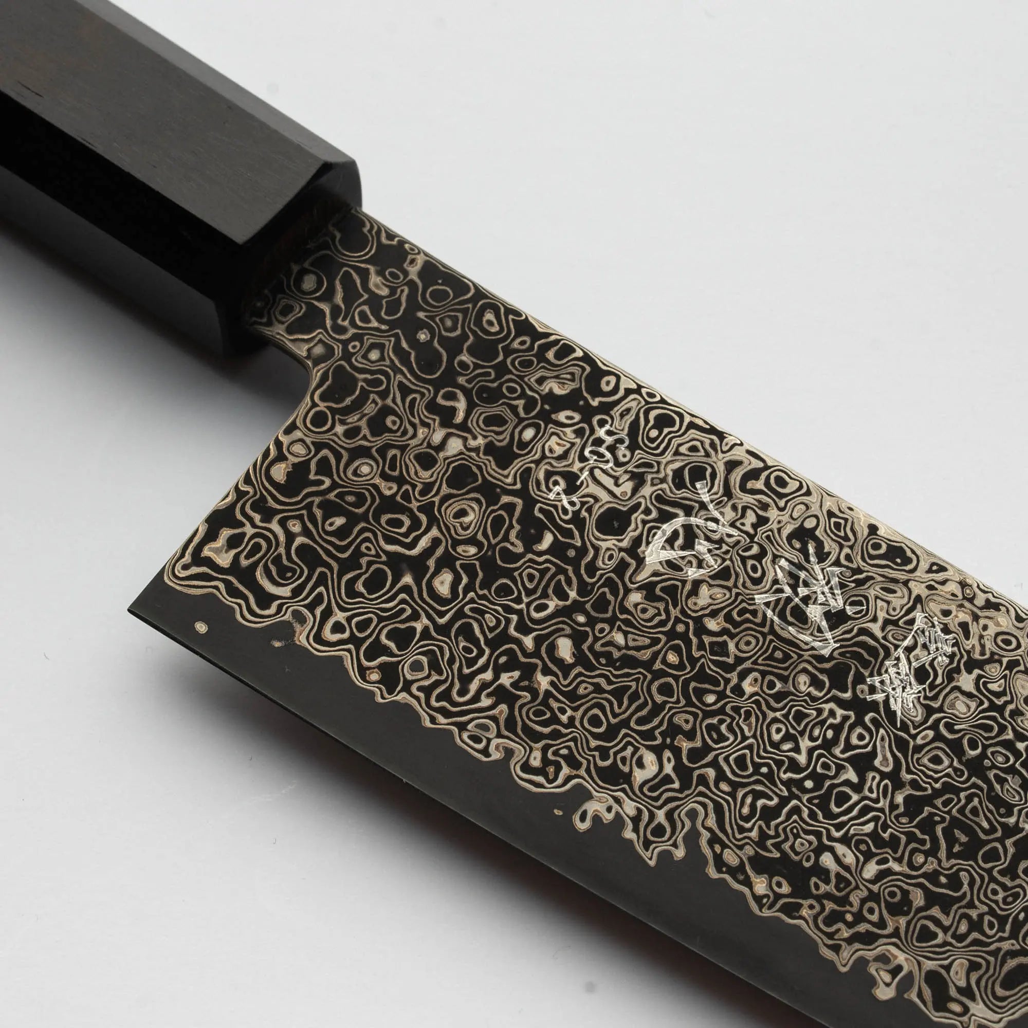 HATSUKOKORO - Saihyo - SG2 - Kurozome - Nickel Damascus - Santoku - 180mm