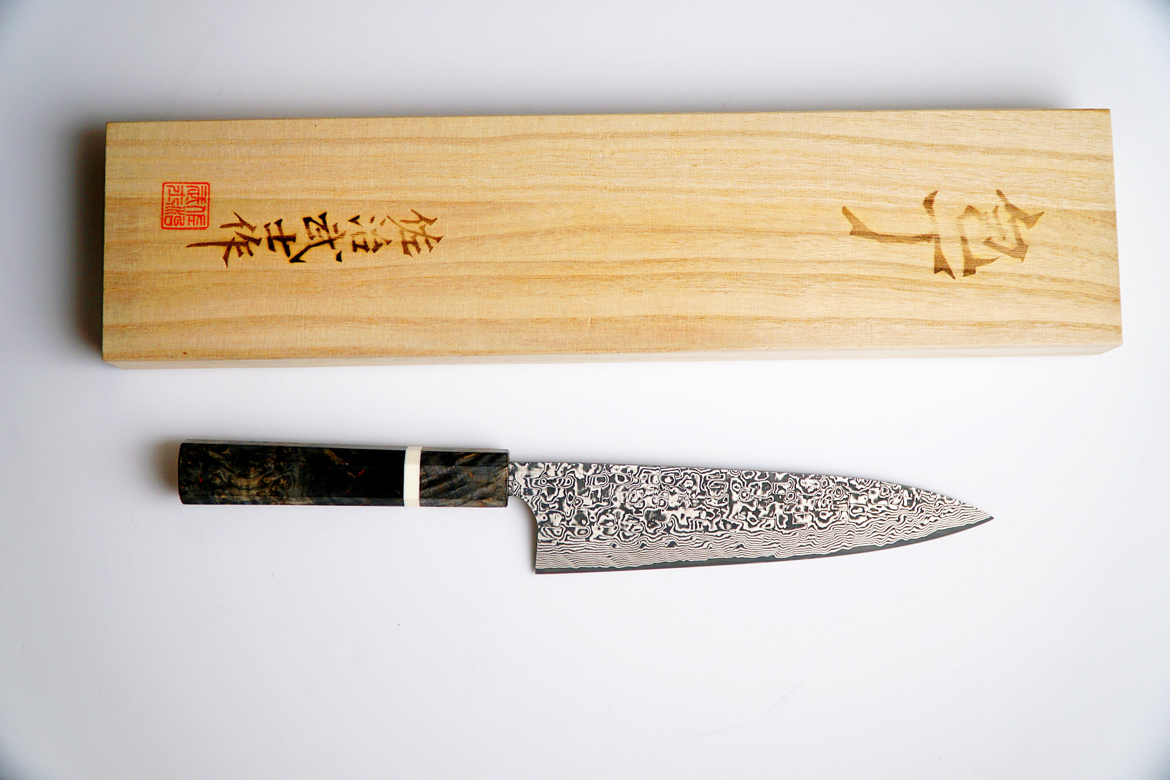 Takeshi Saji - R2 Damascus Black Finished - GYUTO 180/210/270mm