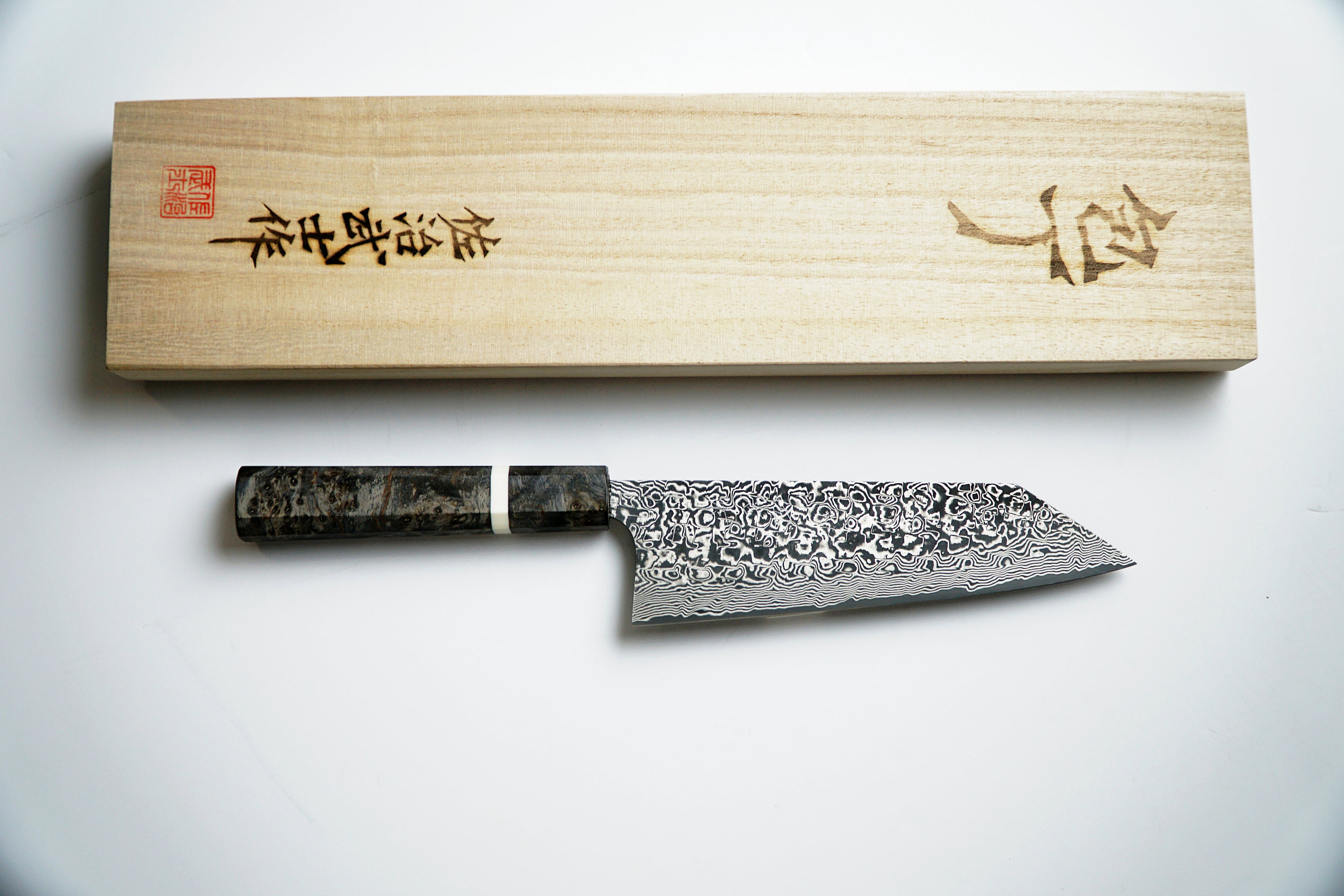 Takeshi Saji - R2 Damascus Black Finished - BUNKA