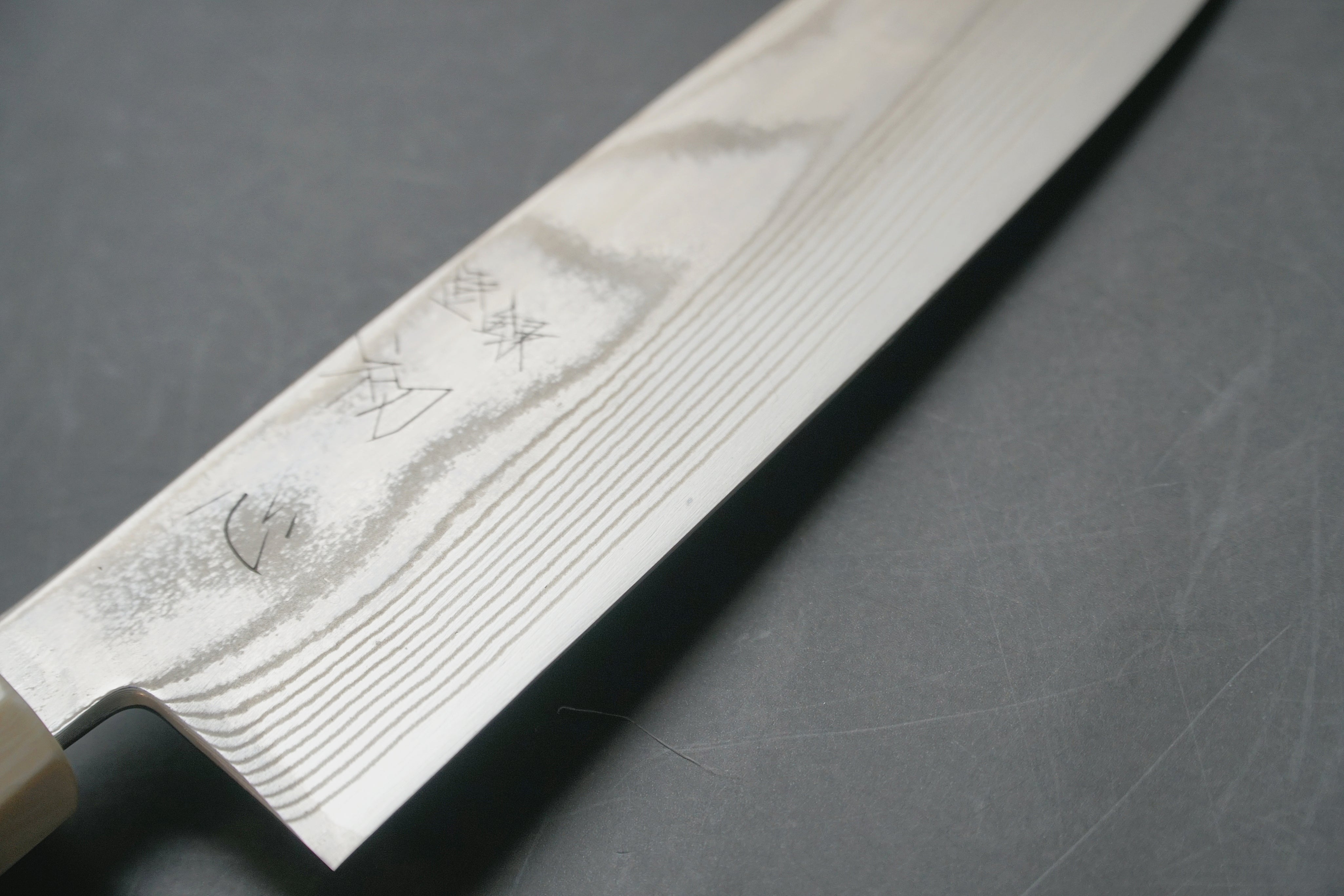 HATSUKOKORO - Ginsou Ginsan - Nikkel damaszt - SANTOKU 180mm