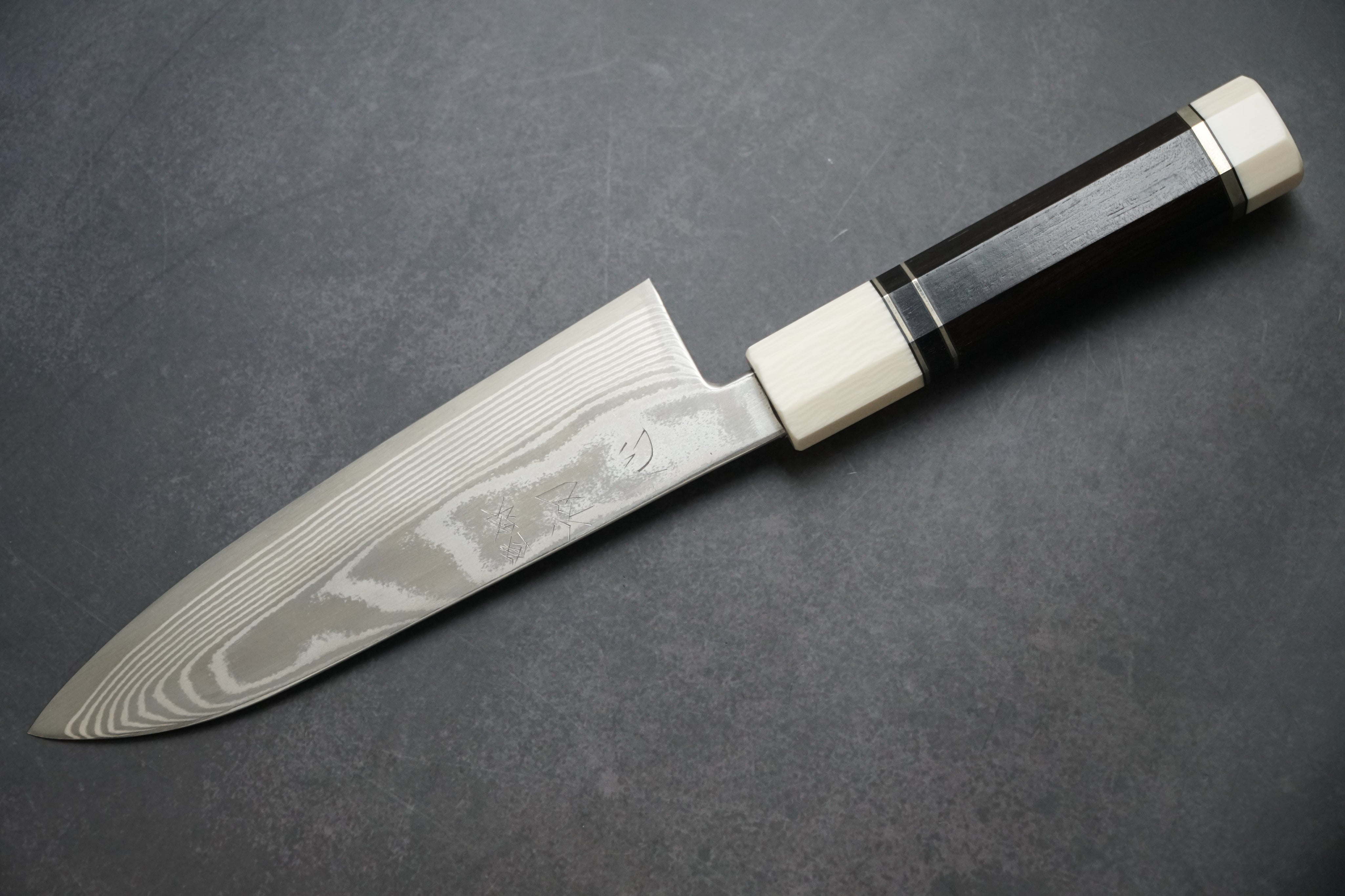 HATSUKOKORO - Ginsou Ginsan - Nikkel damaszt - SANTOKU 180mm
