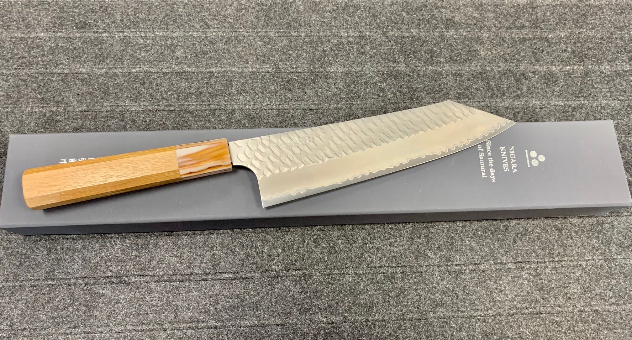 KIRITSUKE GYUTO - Kurouchi Tsuchime - SG2 - 210 mm