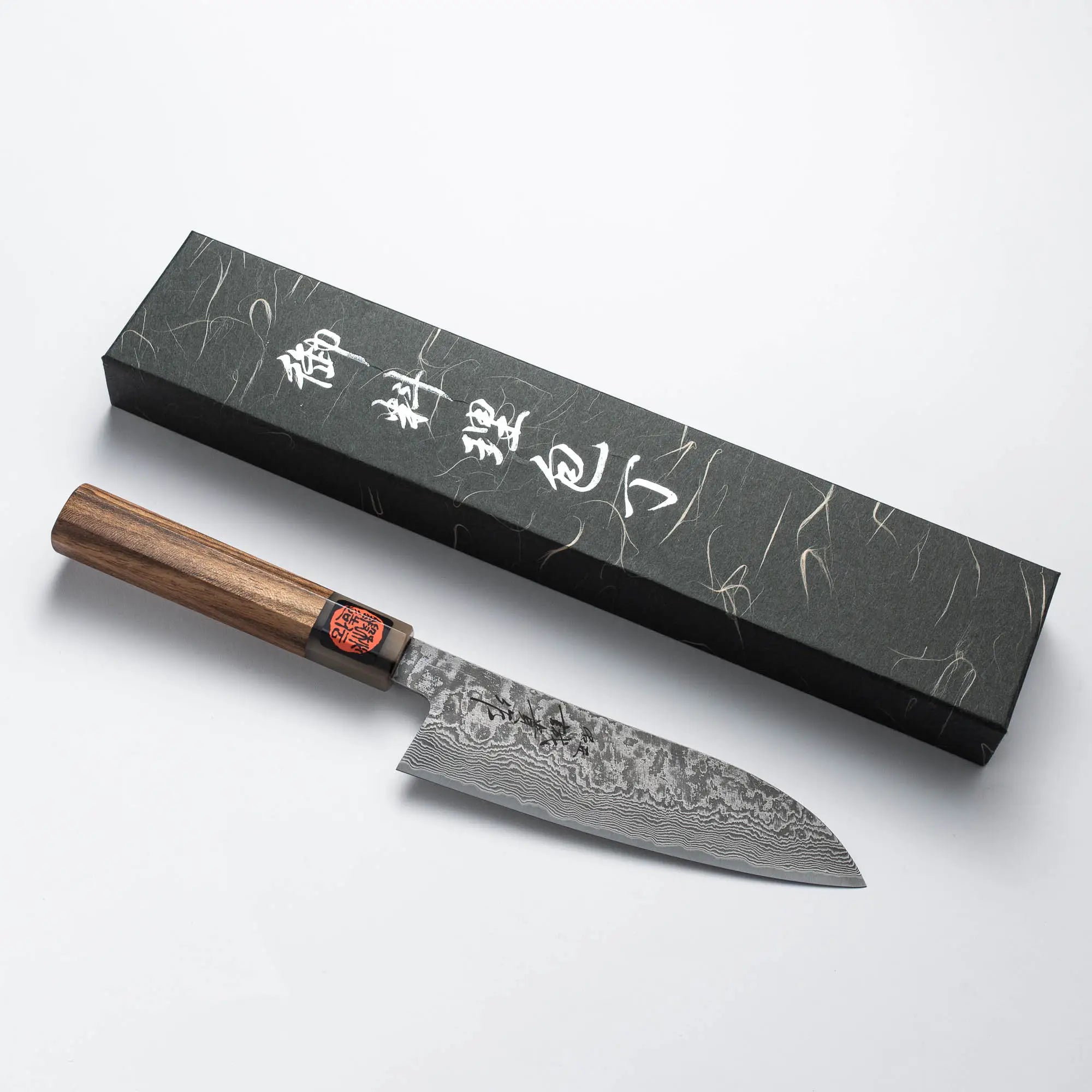Shigeki Tanaka SG-2 Santoku Zebrano markolattal.