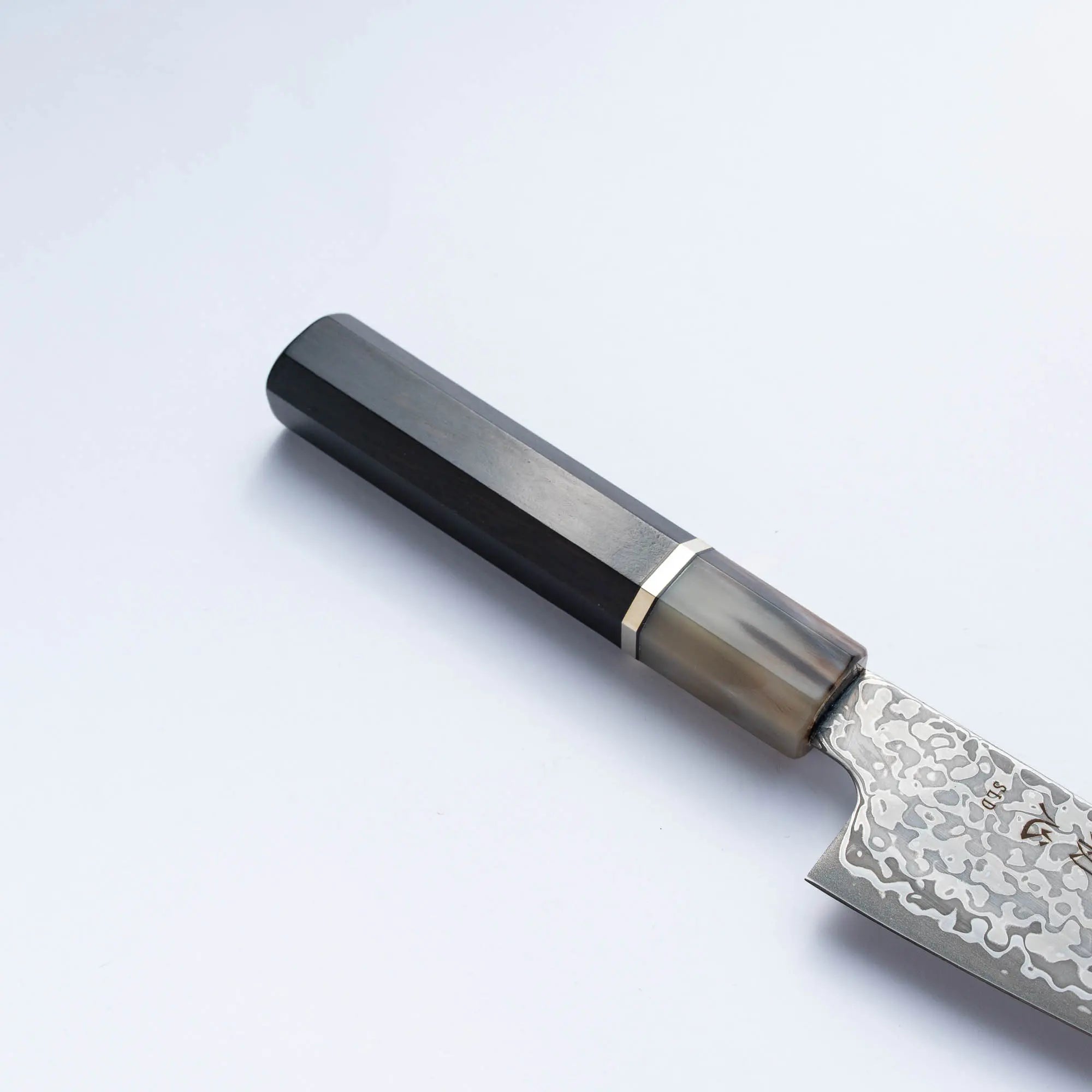 HATSUKOKORO - Hikari Damascus Kurozume - SLD - Ko Santoku - 150mm