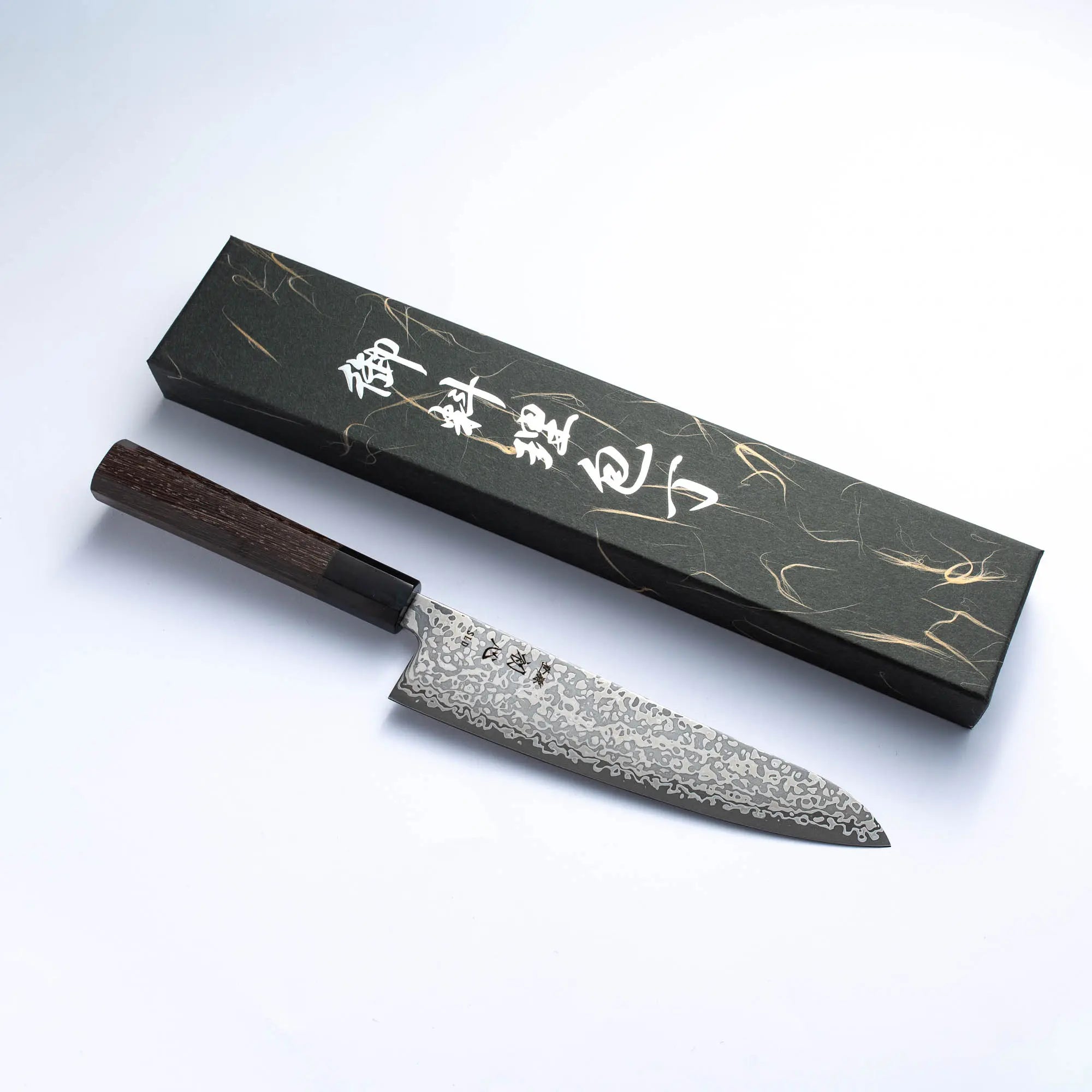 HATSUKOKORO - Hikari Damascus Kurozume - SLD - GYUTO - 195mm