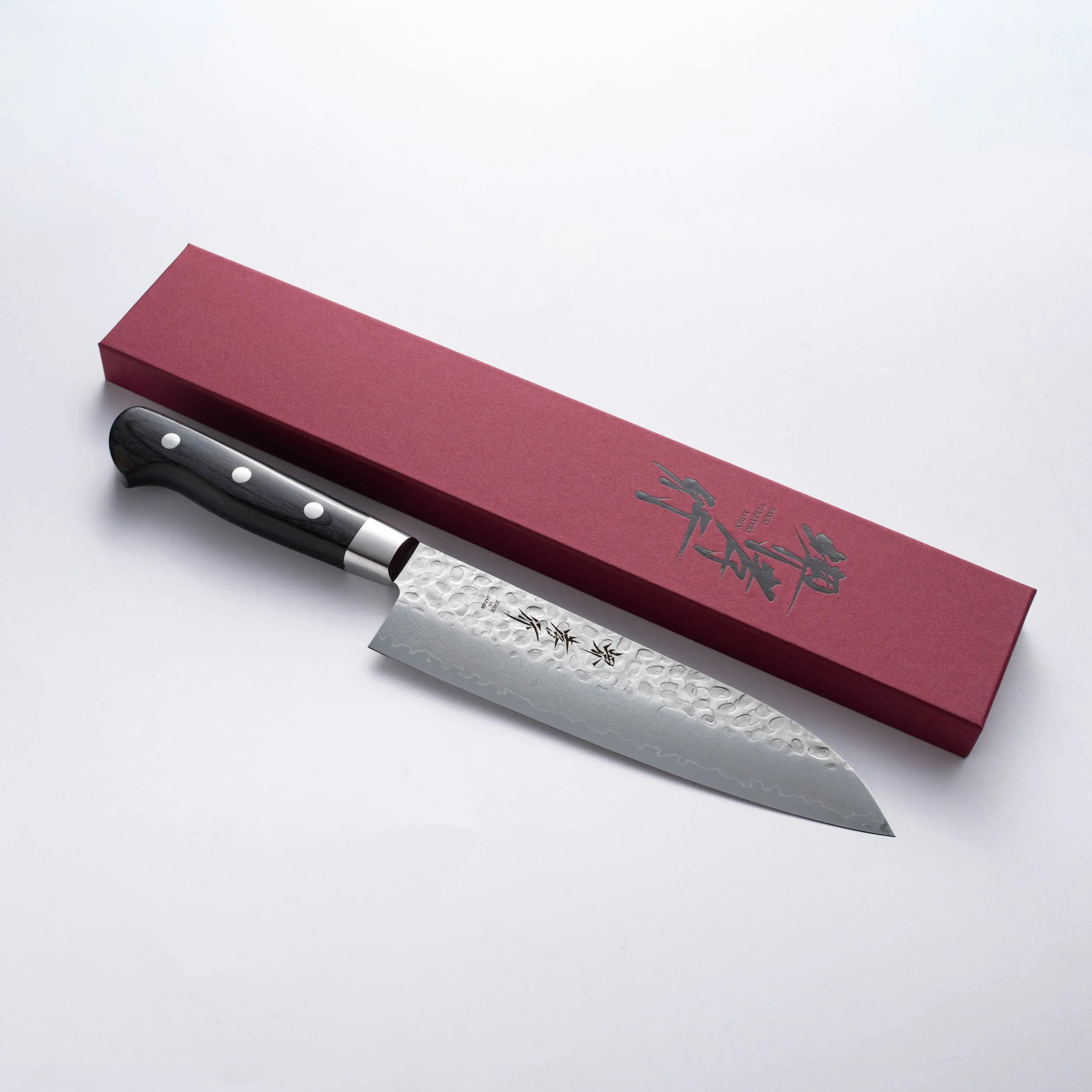 SAKAI TAKAYUKI - 17 Layer Hammered Damascus - SANTOKU - AUS10 - 180mm