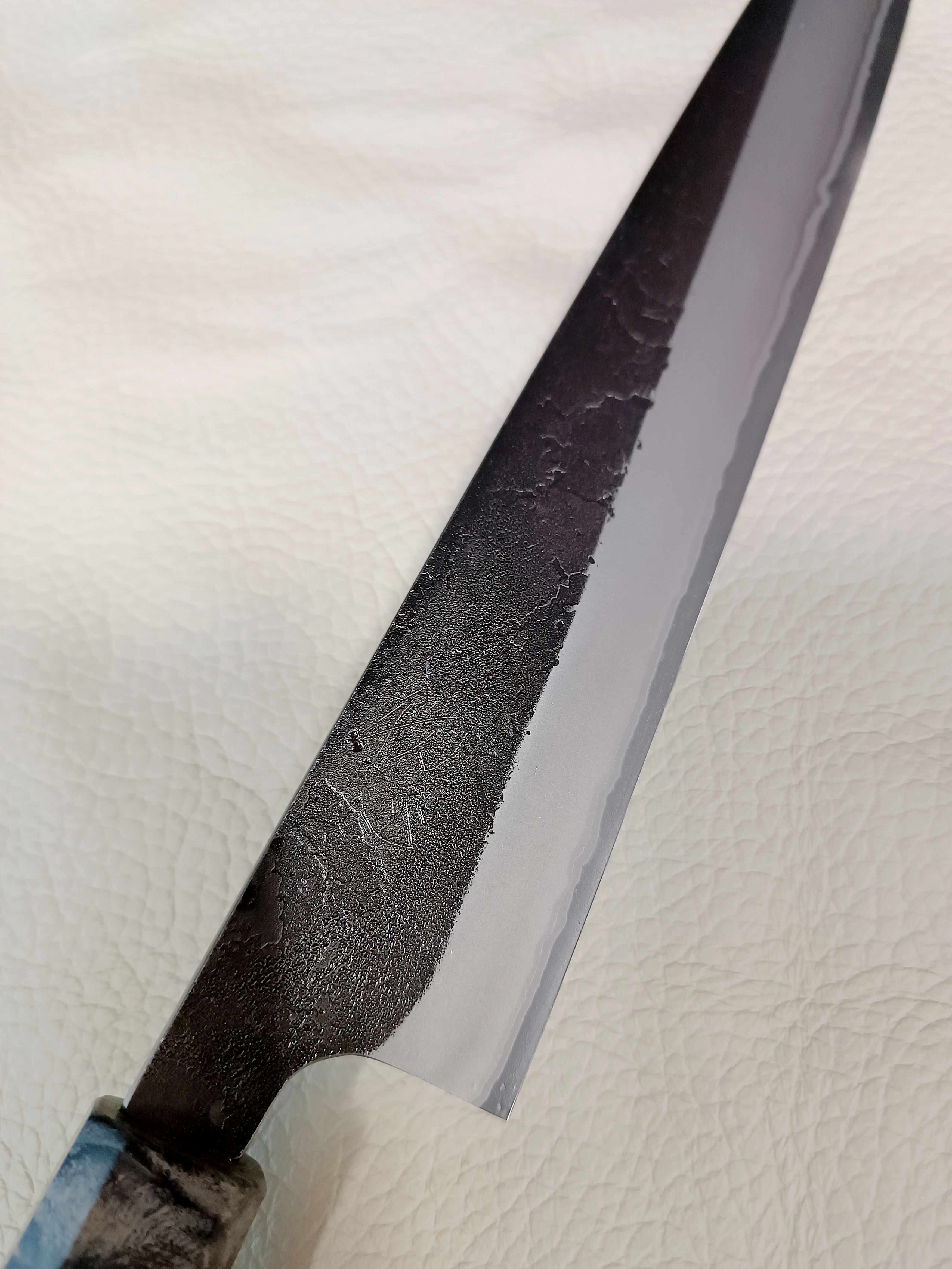 Yoshikane Hamono -Shirogami 2# -Kurouchi Stainless Clad - Sujihiki 240mm