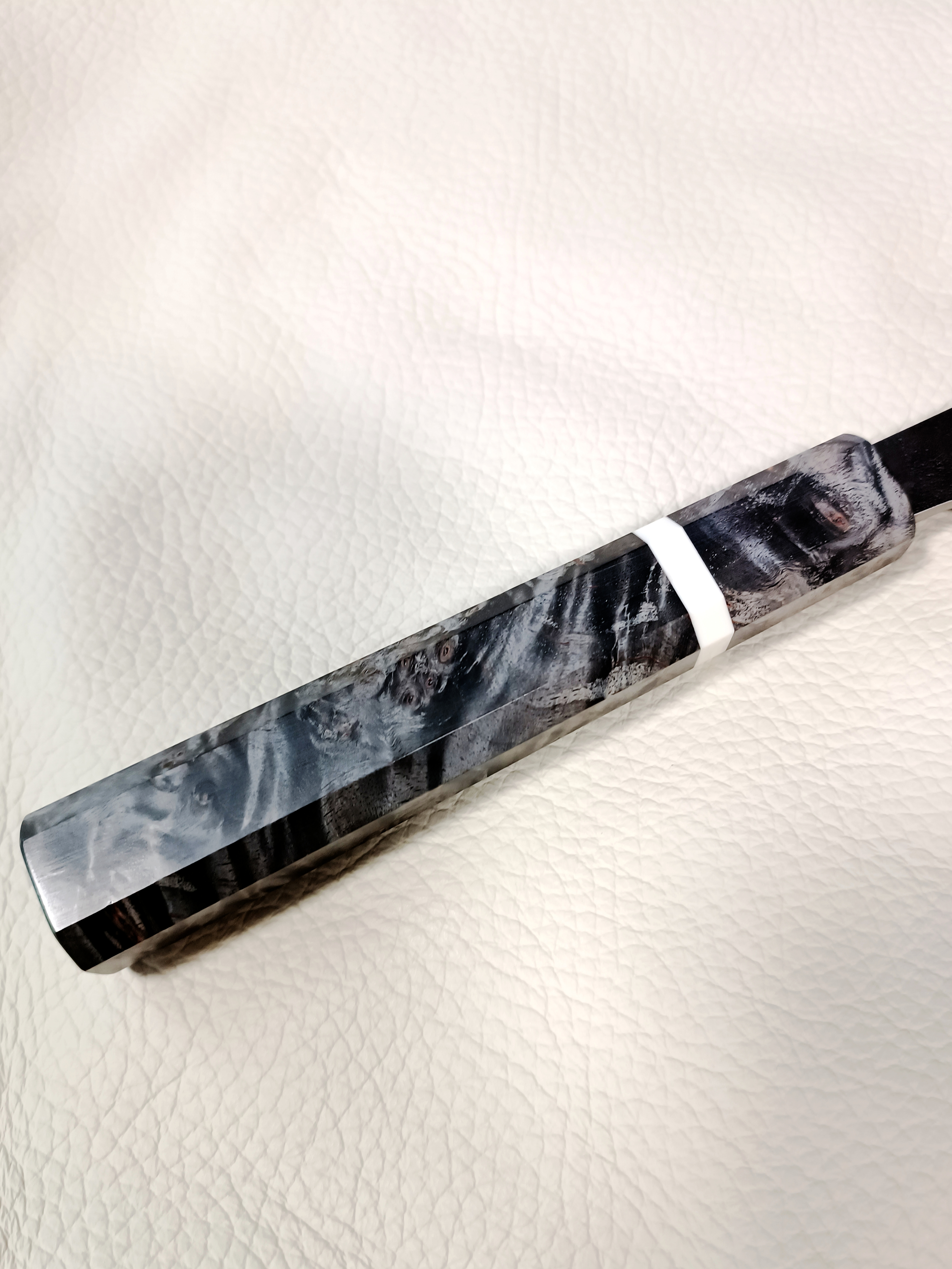 Yoshikane Hamono -Shirogami 2# -Kurouchi Stainless Clad - Sujihiki 240mm